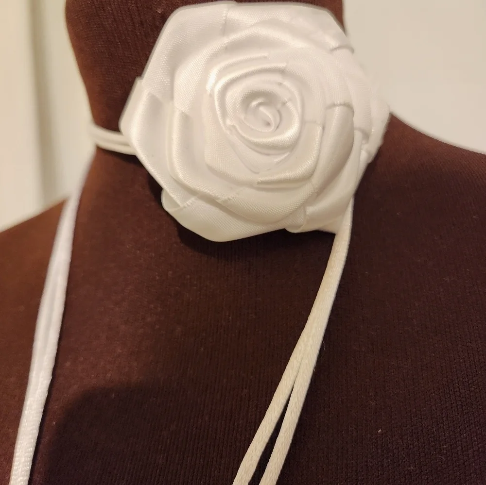 Hand Crafted White Flower Choker Necklace Rose Wrap Tie Floral Bridal